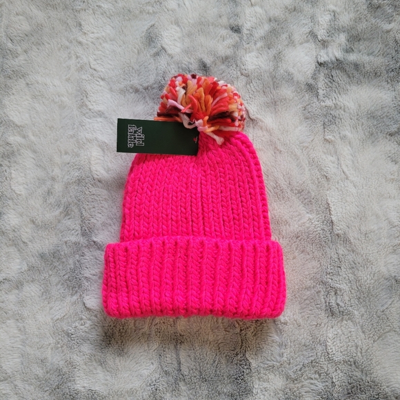 🆕️Wild Fable Women's Cable Knit Winter Hat - Picture 2 of 4